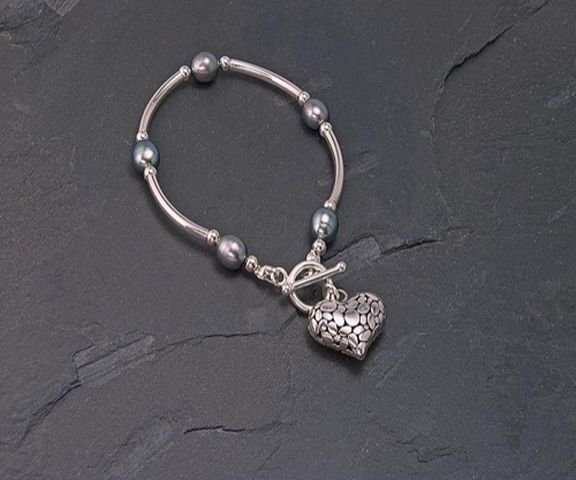 Sweet Heart Bracelet- Dark Pearls